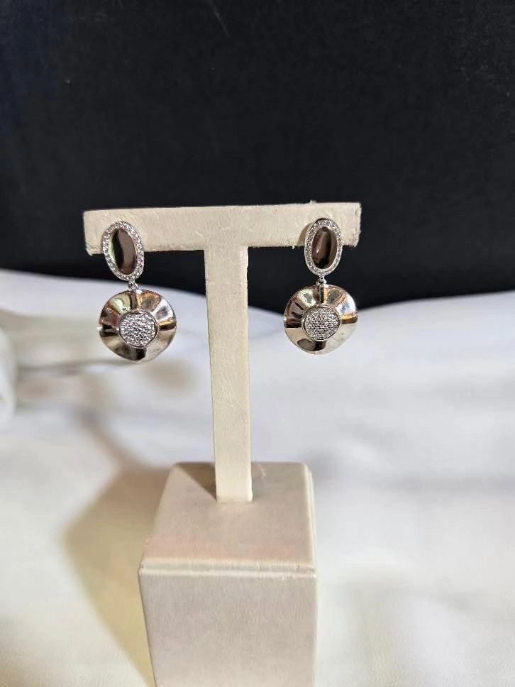 Taşlı Tasarım Küpe