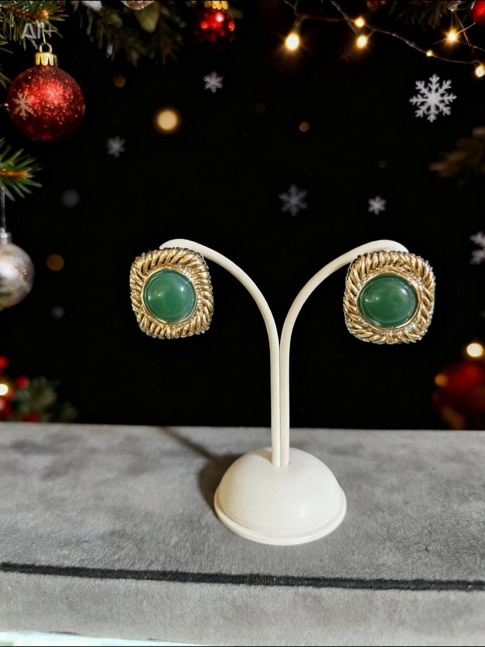 Yeşim Taşlı Tasarım Küpe