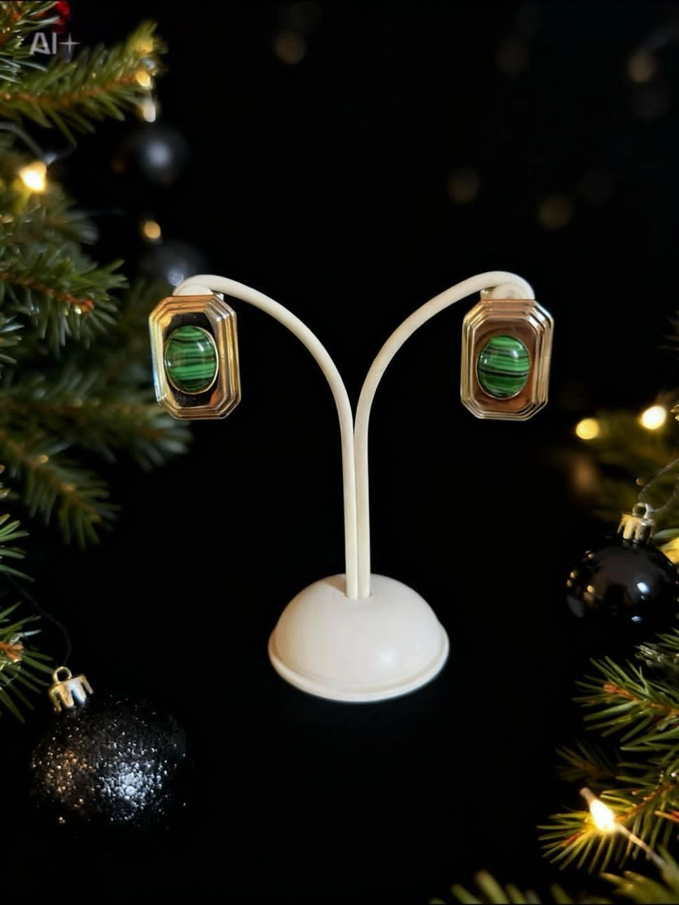 Malakit Taşlı Küpe