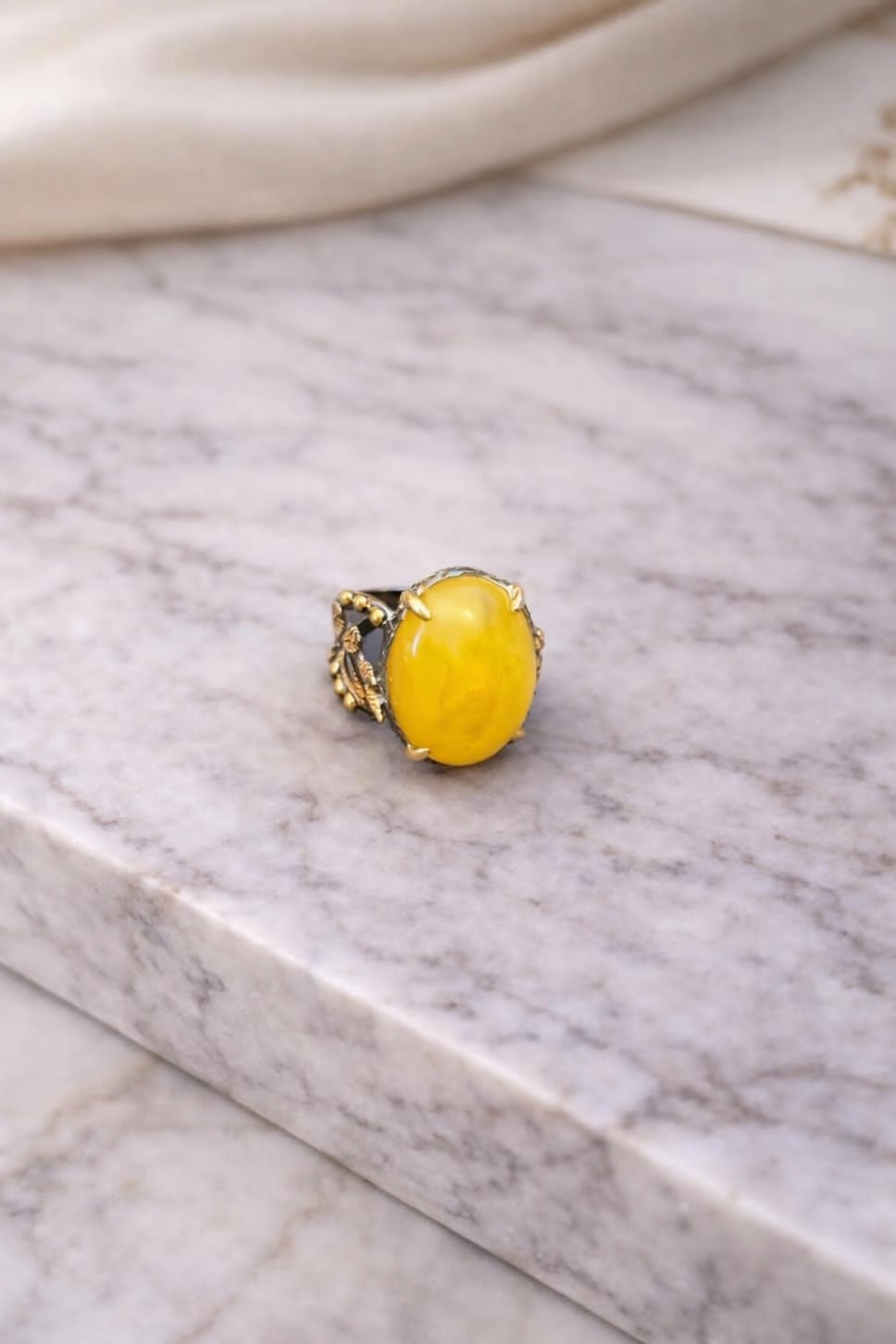 Kehribar Taşlı Yüzük