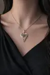 Taşlı Tasarım Kalp Kolye