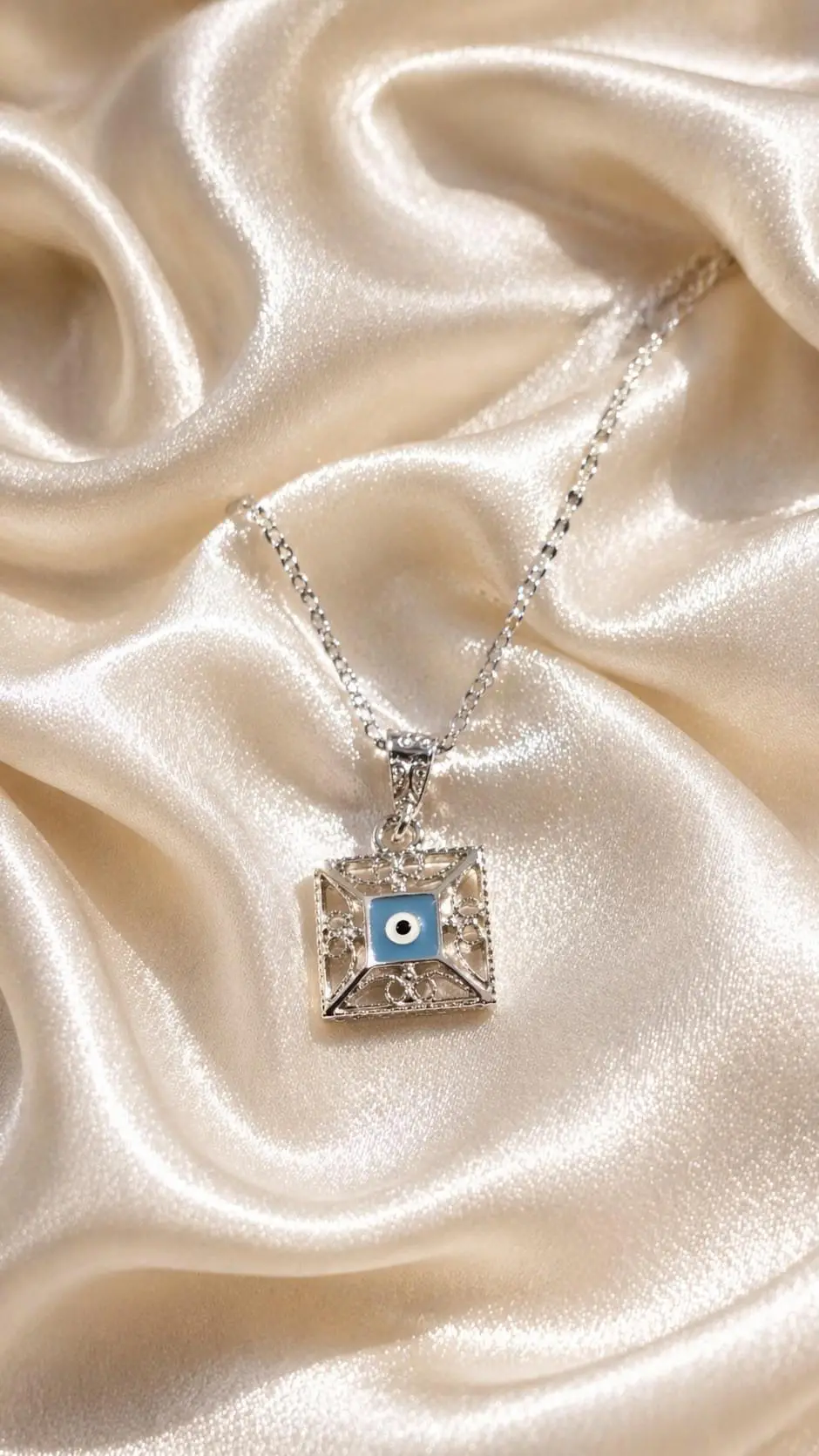 Nazar Boncuklu Kolye 