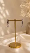 Tek Taşlı Sallantılı Küpe 