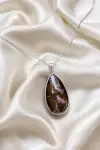 Oymalı Odalit Taşlı Kolye 