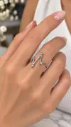 Üç Top Detaylı Geometrik V Yüzük 